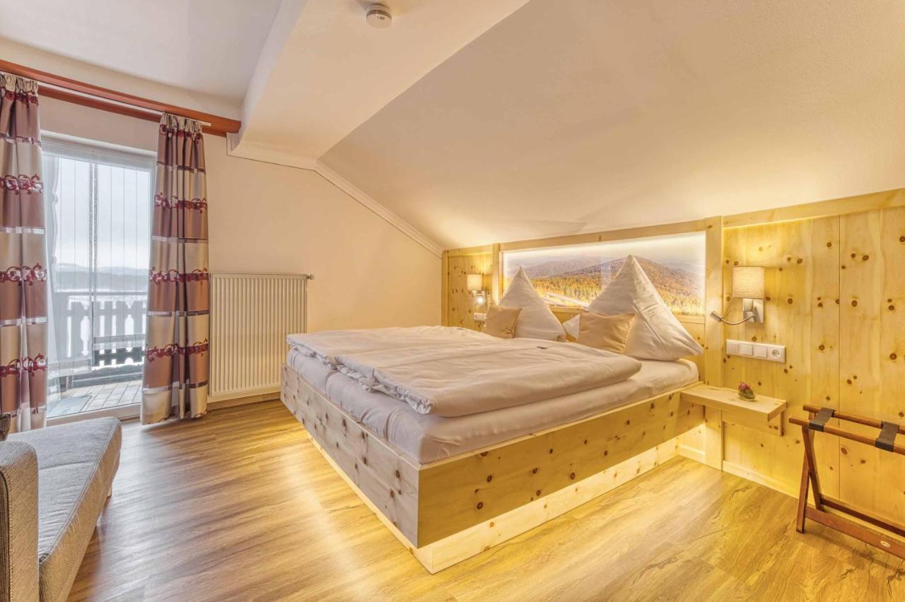 Hotel Hirschenstein Achslach Eksteriør billede